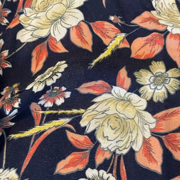 Daniel Rainn flowy 3/4 sleeve blouse size XS Navy floral - Picture 4 of 5